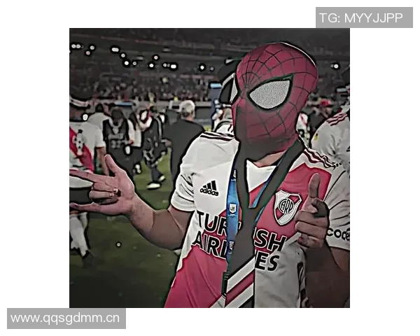 足球明星创意合照头像大赏展现球场魅力与个性风采