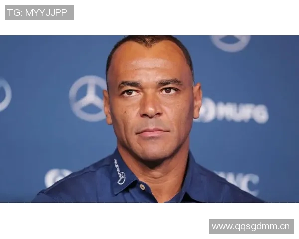 足球明星畅谈职业生涯与未来目标媒体采访揭示背后不为人知的故事