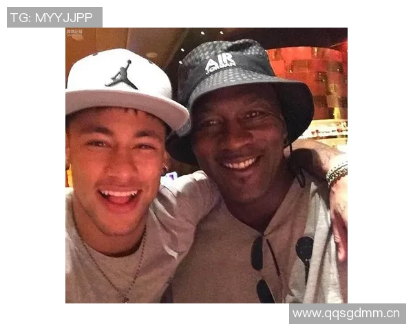 乔丹与足球明星亲密会面探讨运动精神与跨界合作的精彩瞬间 乔丹与足球明星亲密会面探讨运动精神与跨界合作的精彩瞬间